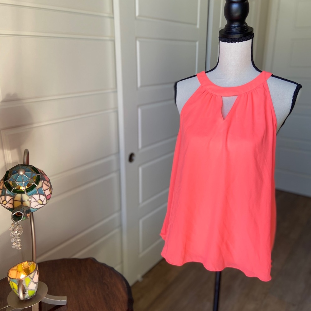 LAST CHANCE ♥️ Coral Flowy Top